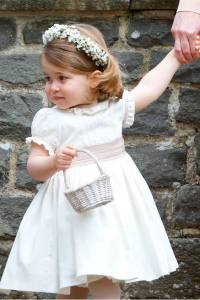 لباس عروس با پارچه نخی ساده