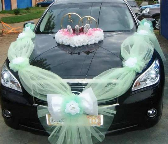 ماشین عروس با تزئین تور