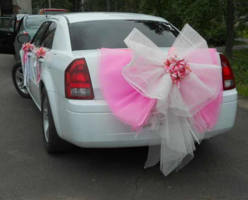 تزئین ماشین عروس با توجه به فصل