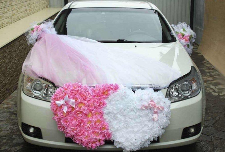 ماشین عروس با تزئین صدف
